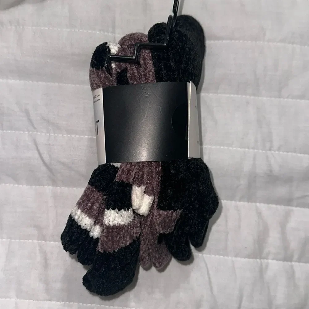Nine West Ladies 3 Pk Chenille Boot Socks Ivory Black Mauve White Stripes